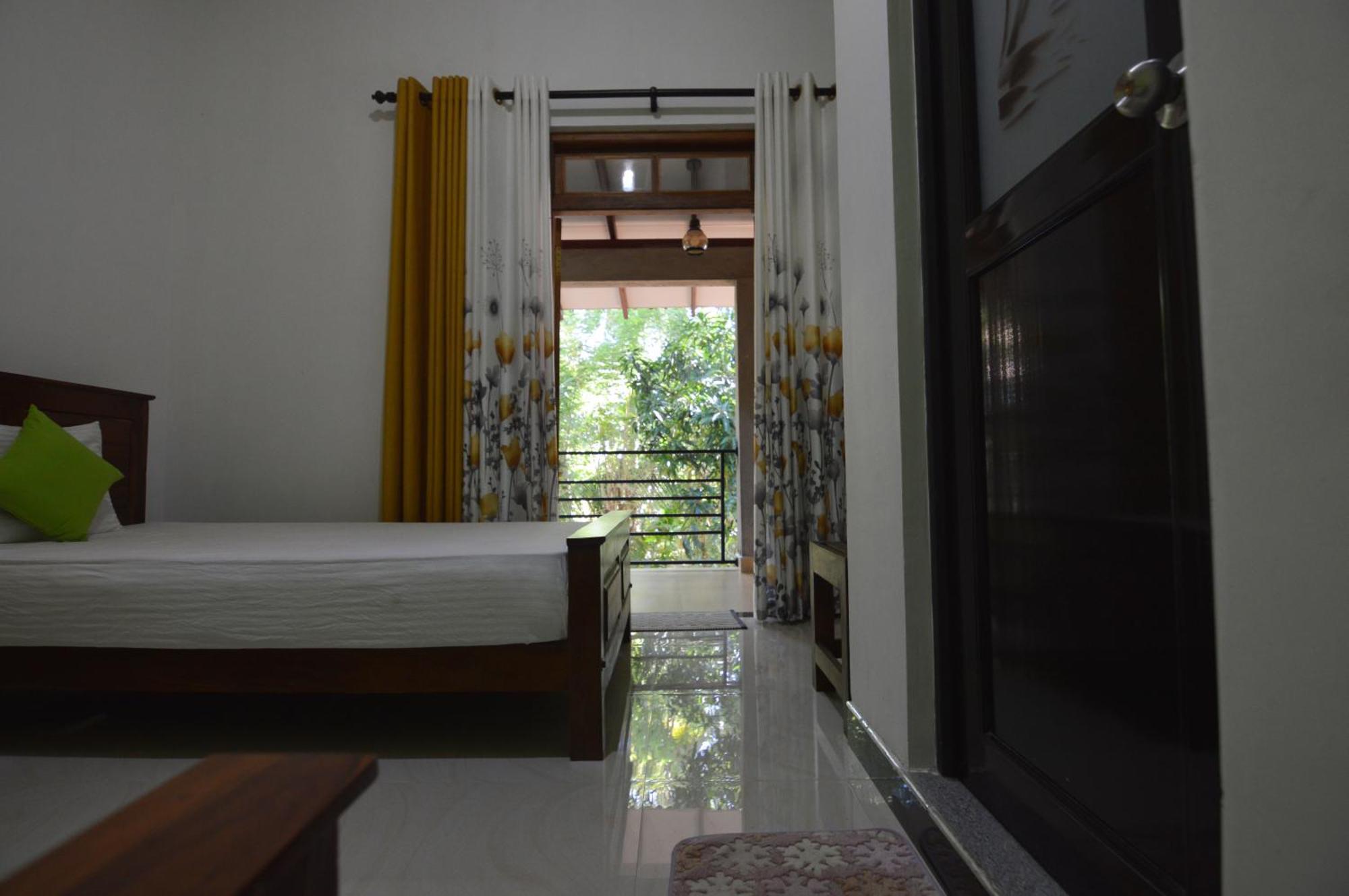 Binara Home Stay Polonnaruwa Bagian luar foto