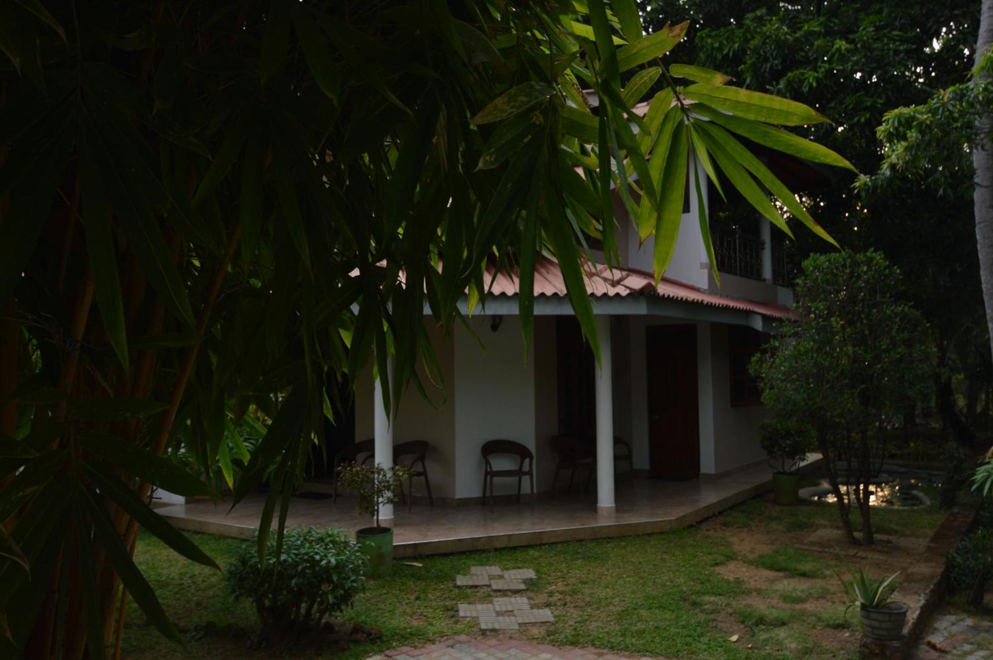 Binara Home Stay Polonnaruwa Bagian luar foto